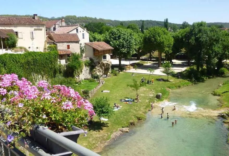 Maison Medievale Avec Jardin Dans Charmant Village Vers  0*, Vers (Lot) France