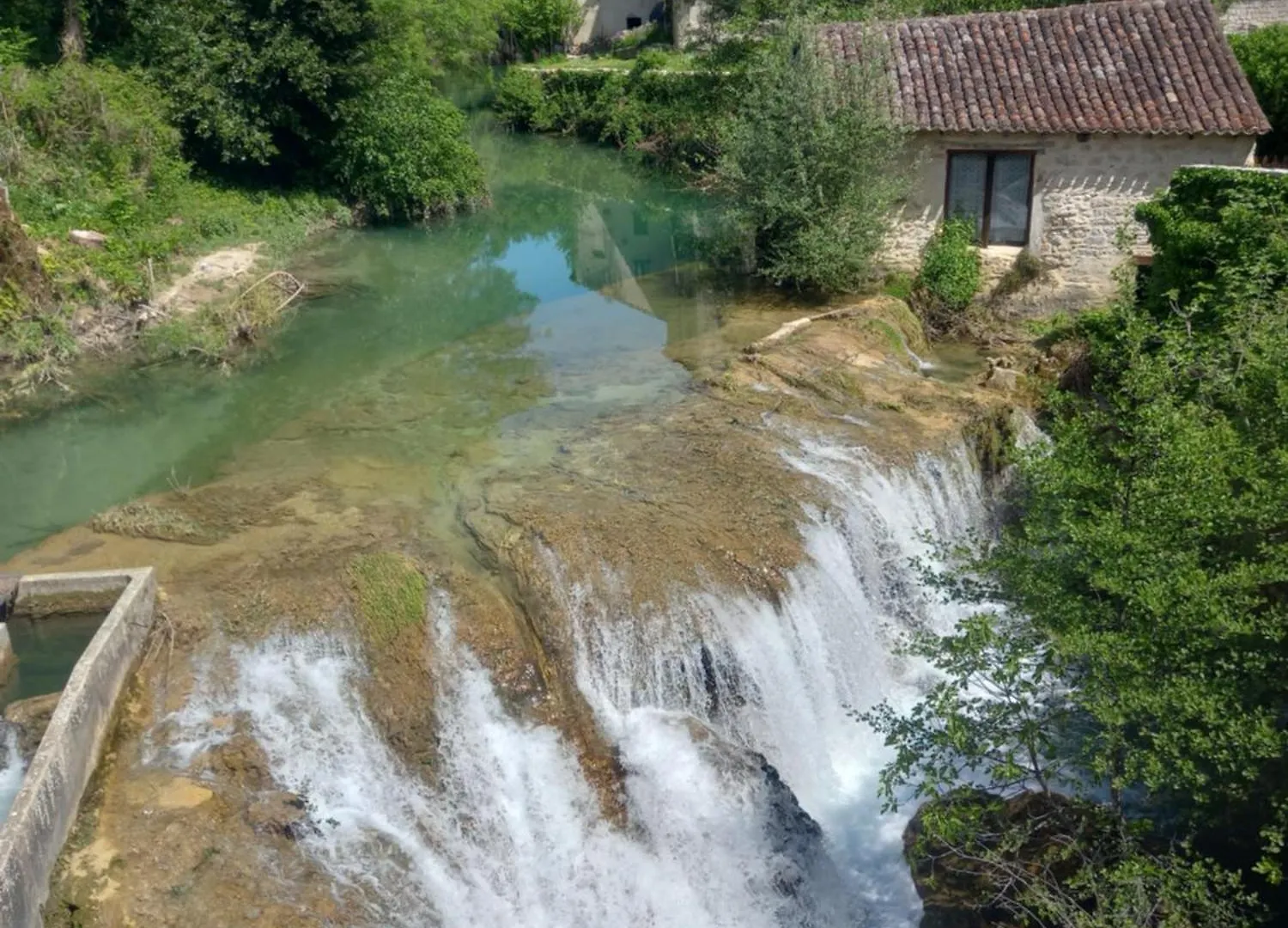 Maison Medievale Avec Jardin Dans Charmant Village Vers
